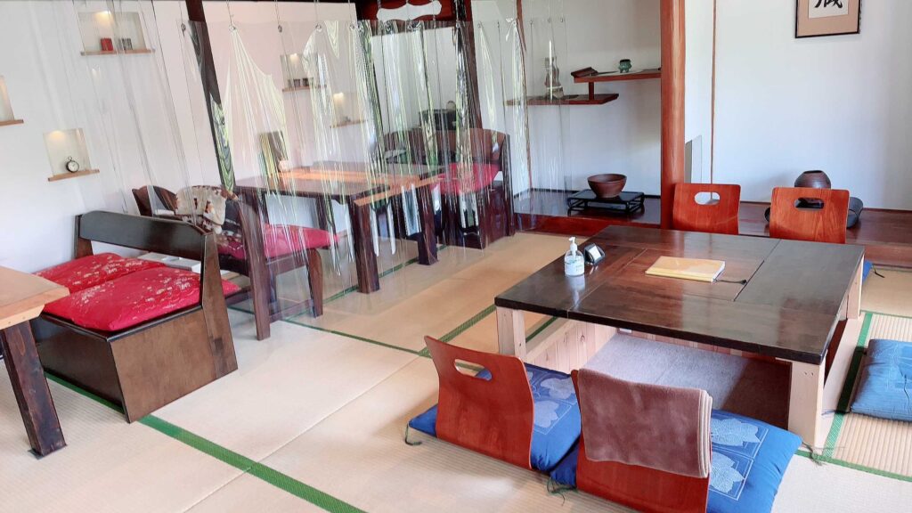 三津屋妹尾の店内